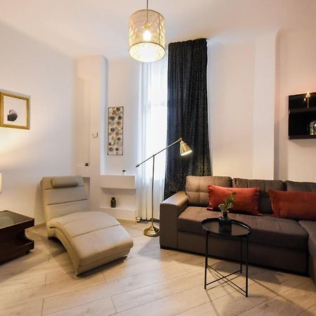 Appartement Amazing Location & Elegant Apt - Old Town à Bucarest Extérieur photo