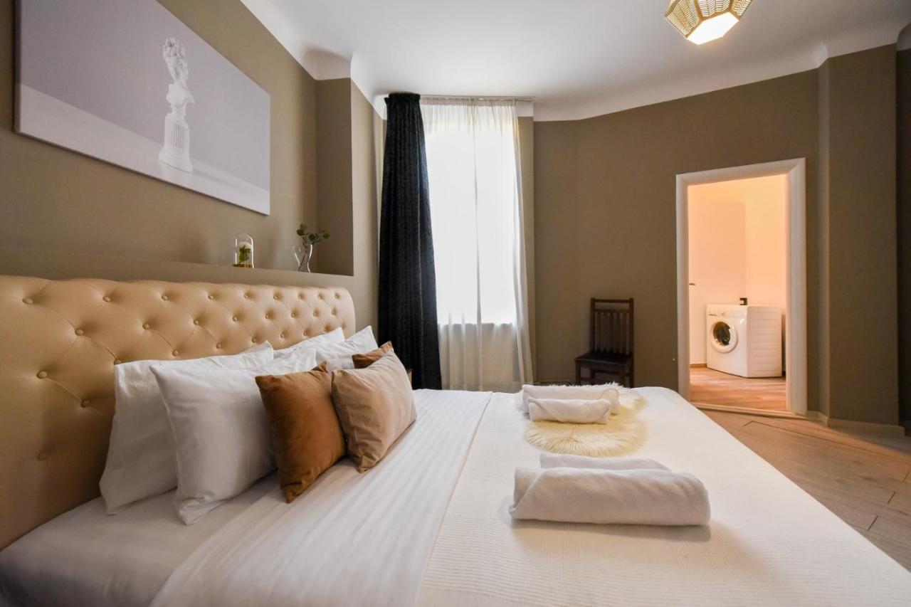 Appartement Amazing Location & Elegant Apt - Old Town à Bucarest Extérieur photo