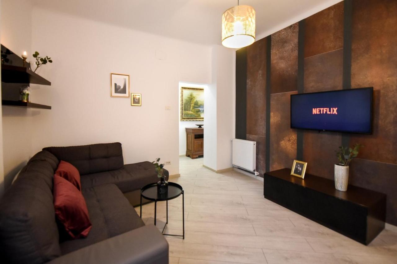 Appartement Amazing Location & Elegant Apt - Old Town à Bucarest Extérieur photo